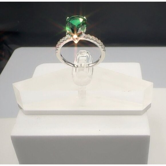 Sterling Silver plated Green Gemstone Pear Cut Ring Size 6 - Picture 6 of 10